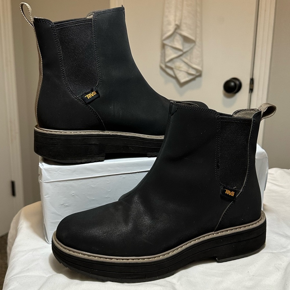 Teva boot 8 black pull on boots women 8 Chelsea comfort ankle boot shoes